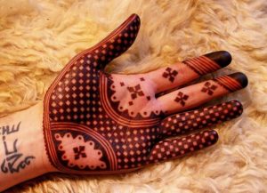 15 Beautiful Wedding Special Henna Mehndi Designs 10