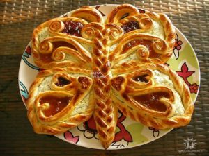 Butterfly  with curd cream and jam 17