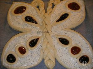 Butterfly  with curd cream and jam 19