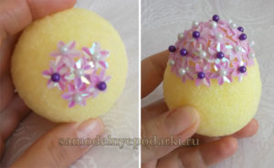 Easter eggs with sequins 8