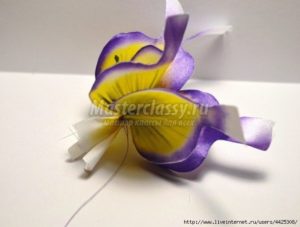 Embroidery pansy flower 12