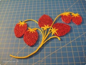 KHOKHLOMA IN QUILLING 4