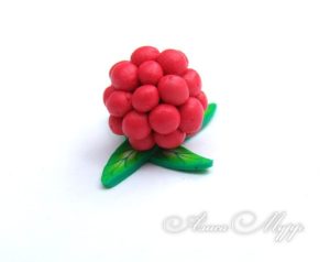 Raspberries from polymer clay 14